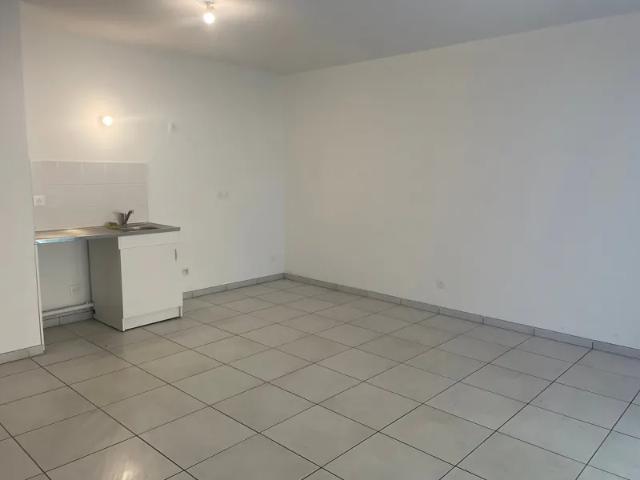 Location Appartement Rue Paul Bert, Vénissieux