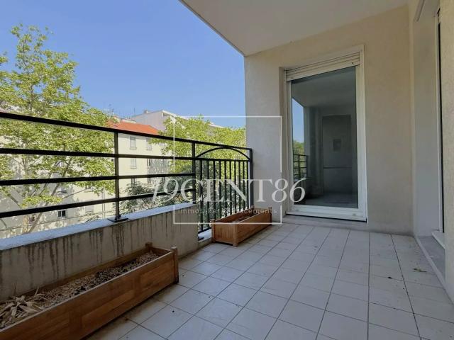 Location Appartement Rue Paul Cazeneuve, Lyon