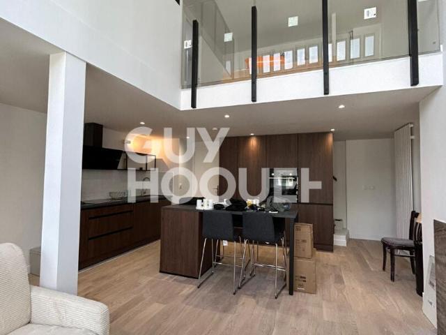 Location Appartement Rue Paul Cézanne, Paris