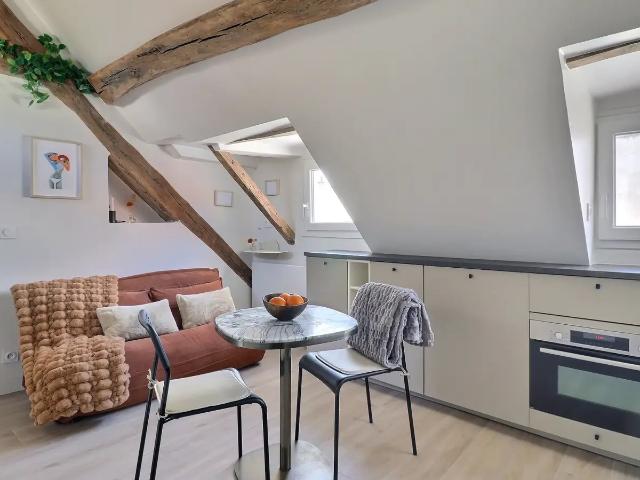 Location Appartement Rue Paul Lelong, Paris