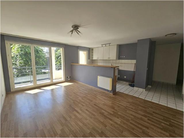 Location Appartement Rue Paul Ramadier, Lille