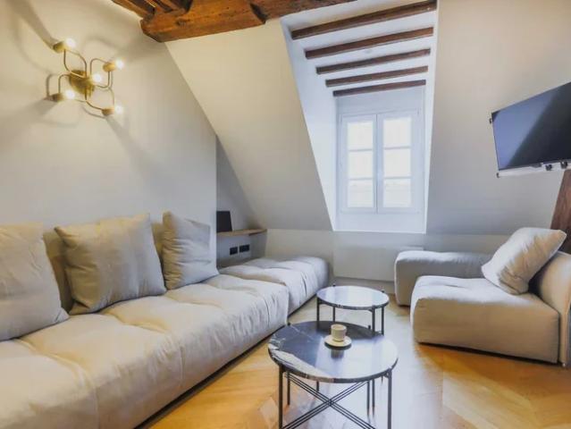 Location Appartement Rue Payenne, Paris