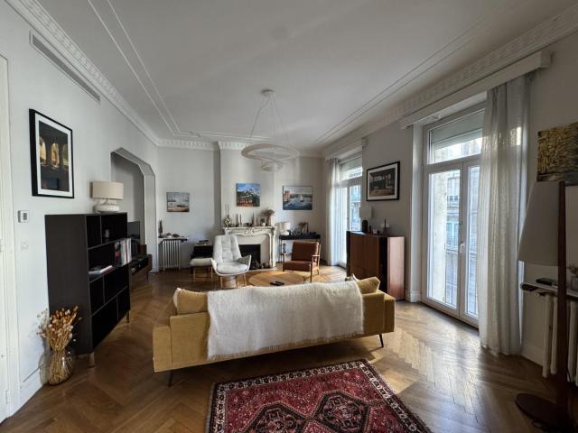Location Appartement Rue Paradis, Marseille
