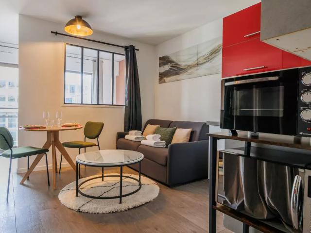 Location Appartement Rue Pasquier, Levallois Perret