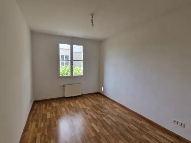 Location Appartement Rue Petit de Beauverger, Brie Comte Robert