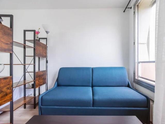 Location Appartement Rue Petit, Paris