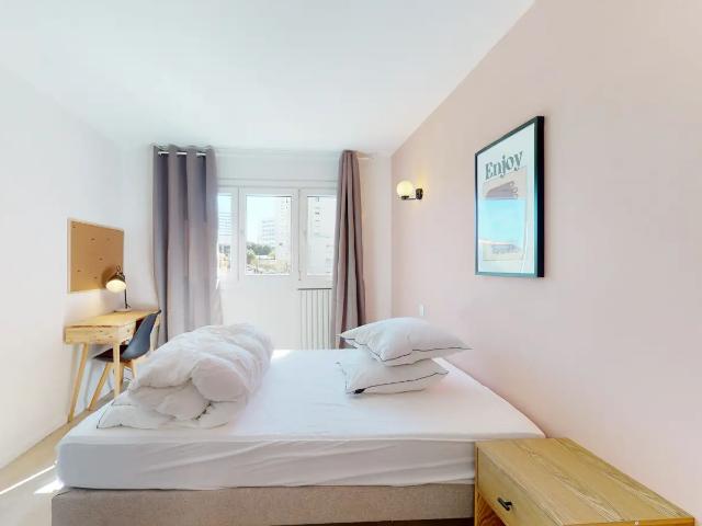 Location Appartement Rue Peyssonnel, Marseille