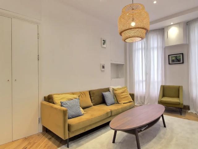 Location Appartement Rue Pérignon, Paris