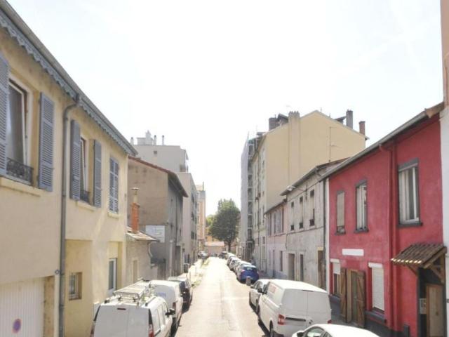 Location Appartement Rue Persoz, Villeurbanne