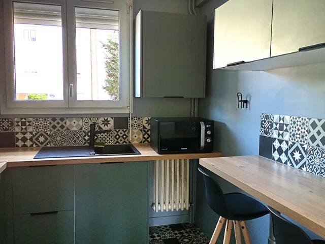 Location Appartement Rue Perrin de la Touche, Rennes