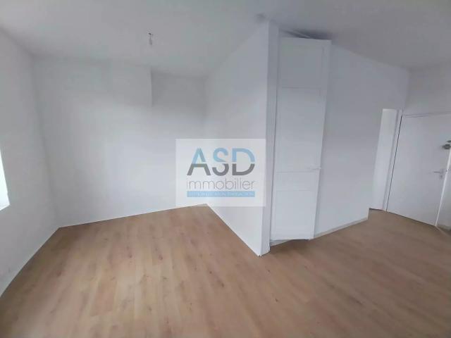 Location Appartement Rue Philibert Delorme, Roubaix