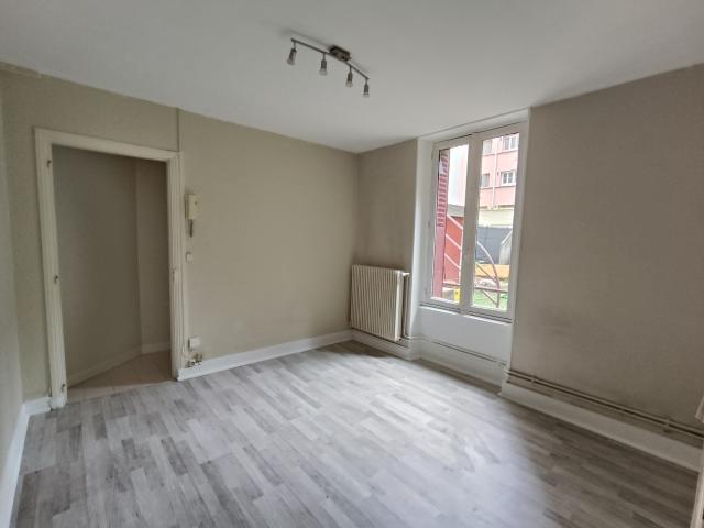 Location Appartement Rue Philippe Glangeaud, Clermont Ferrand