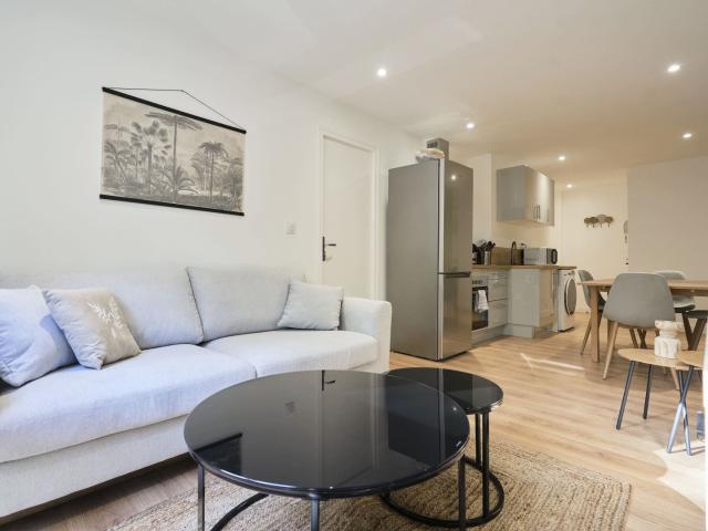 Location Appartement Rue Philippe Laurent Roland, Lille
