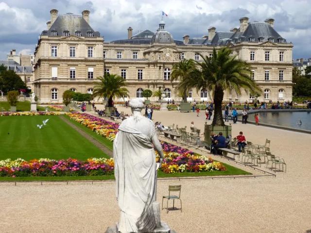 Location Appartement Rue Pierre Nicole, Paris