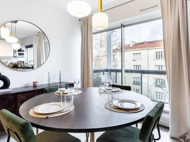 Location Appartement Rue Pierre Bourdan, Paris