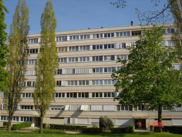 Location Appartement Rue Pierre Brossolette, Ris Orangis