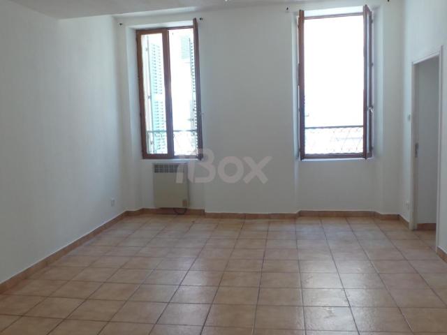 Location Appartement Rue Pierre Brossolette, Solliès Pont