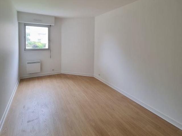 Location Appartement Rue Pierre Clostermann, Le Chesnay Rocquencourt