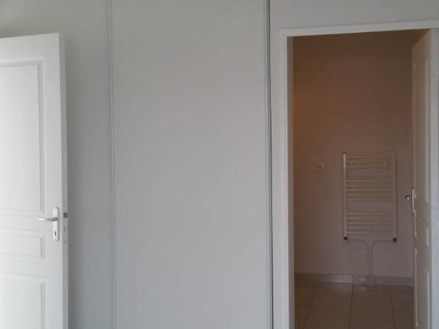 Location Appartement Rue Pierre Dumas, Garons