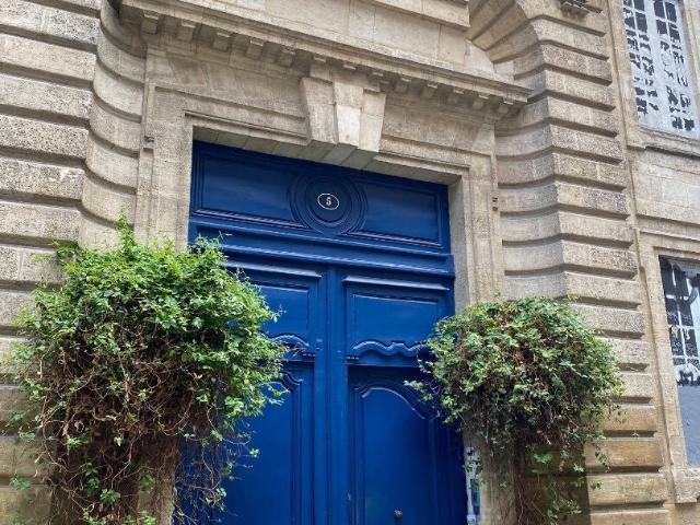 Location Appartement Rue Pierre de Coubertin, Bordeaux