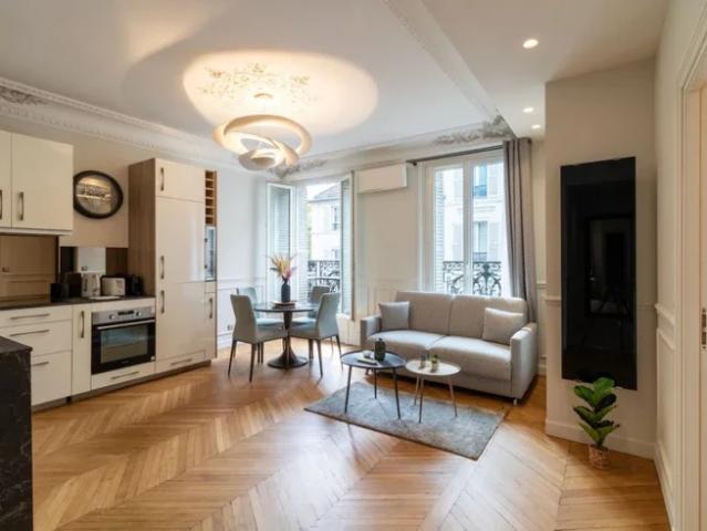 Location Appartement Rue Pierre Demours, Paris