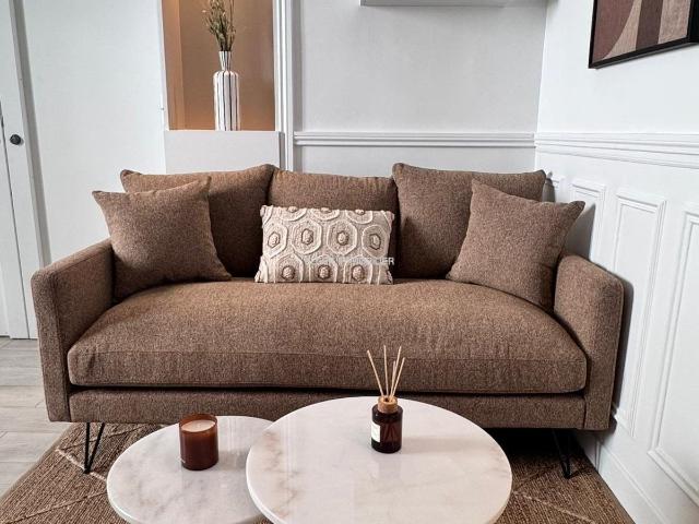Location Appartement Rue Pierre Demours, Paris