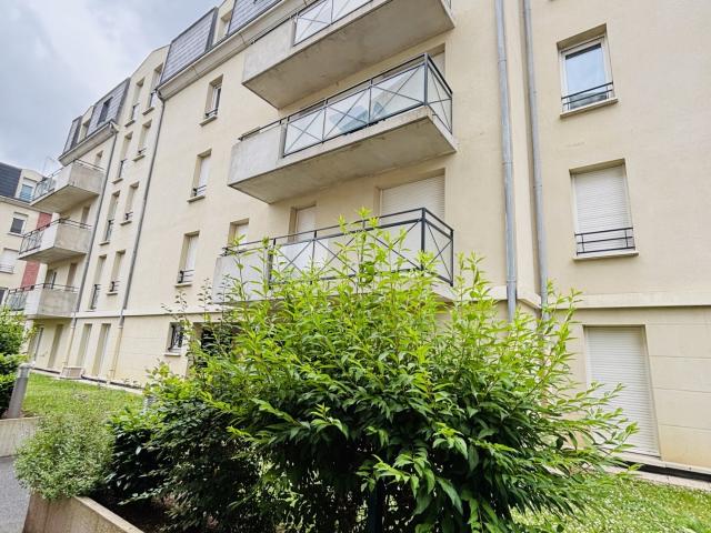 Location Appartement Rue Pierre et Marie Curie, Margny lès Compiègne