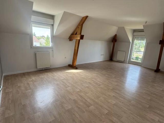 Location Appartement Rue Pierre Giry, La Rivière de Corps