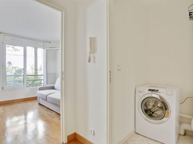 Location Appartement Rue Pierre Lhomme, Courbevoie