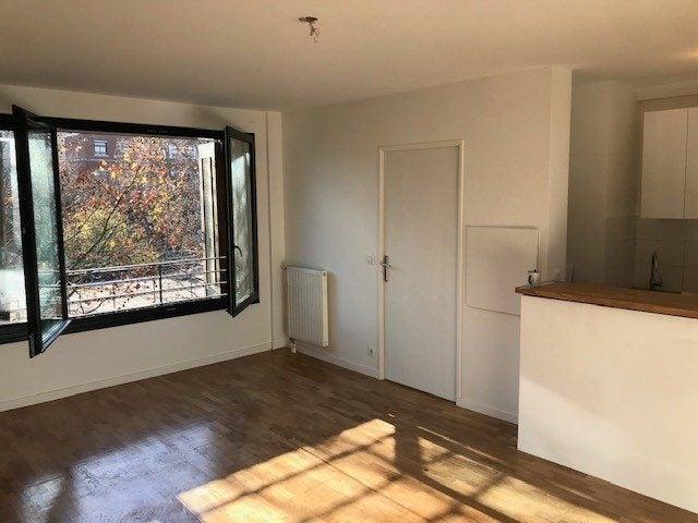 Location Appartement Rue Pierre Rebière, Paris