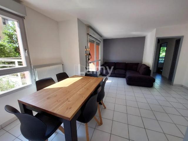 Location Appartement Rue Pierre Semard, Grenoble