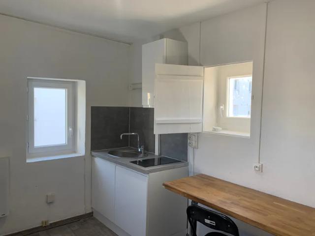 Location Appartement Rue Pierre Semard, Nîmes