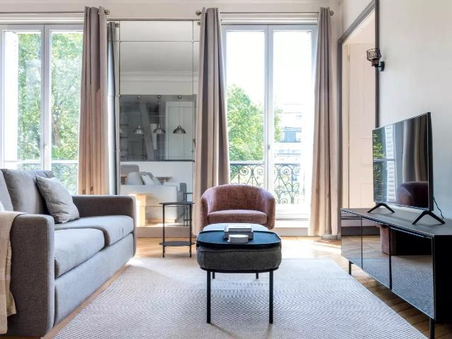 Location Appartement Rue Pierre Semard, Paris