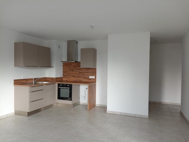 Location Appartement Rue Pierre Taittinger, Reims