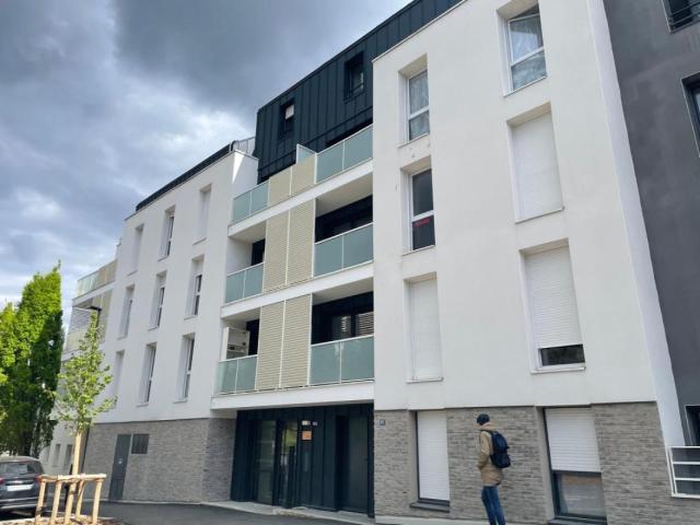 Location Appartement Rue Pierre Yvernogeau, Nantes