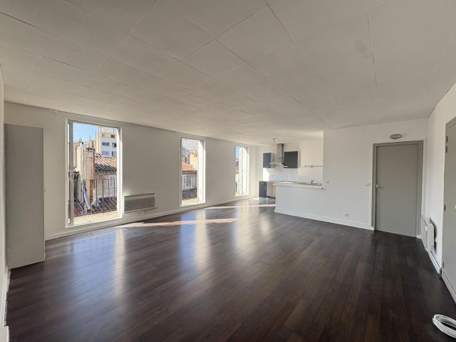Location Appartement Rue Puvis de Chavannes, Marseille