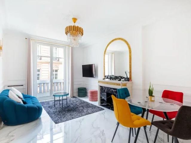 Location Appartement Rue Quentin Bauchart, Paris