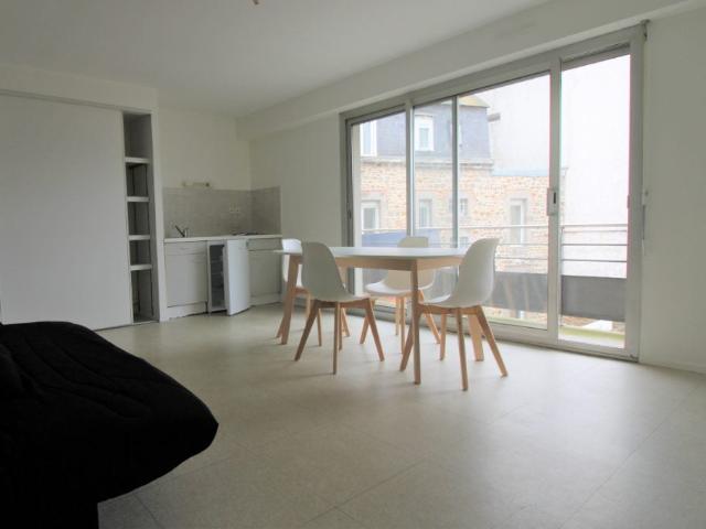Location Appartement Rue Quinquaine, Saint Brieuc