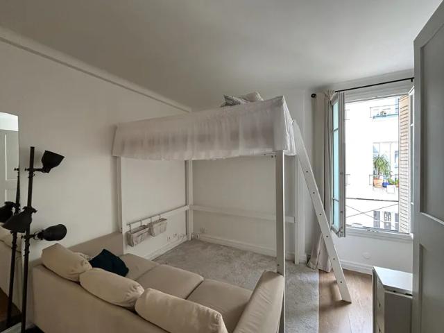 Location Appartement Rue Roubo, Paris