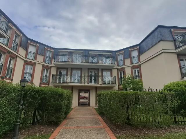 Location Appartement Rue Royale, Fontainebleau