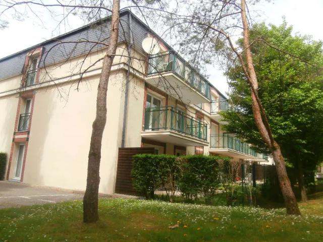 Location Appartement Rue Royale, Fontainebleau