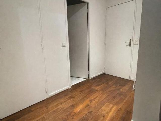 Location Appartement Rue Robert, Marseille