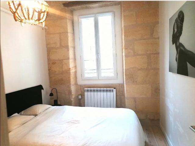 Location Appartement Rue Robert Caumont, Bordeaux