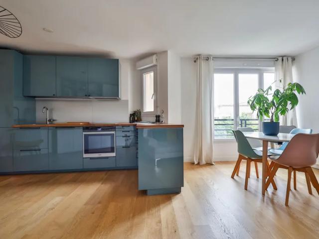 Location Appartement Rue Robert Joyeux, Suresnes
