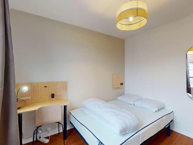 Location Appartement Rue Robert Lavergne, Asnières sur Seine