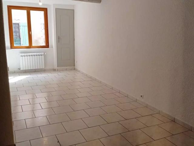 Location Appartement Rue Robert Pillon, Beaucaire