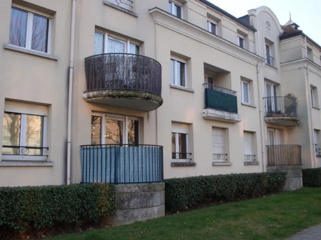Location Appartement Rue Robert Schuman, Bussy Saint Georges
