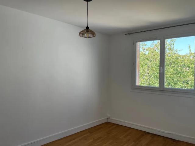 Location Appartement Rue Robiquet, Rennes