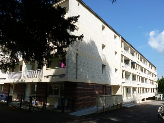 Location Appartement Rue Roger Aini, Lisieux