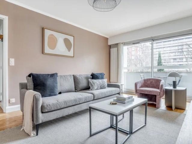 Location Appartement Rue Roger Bacon, Paris